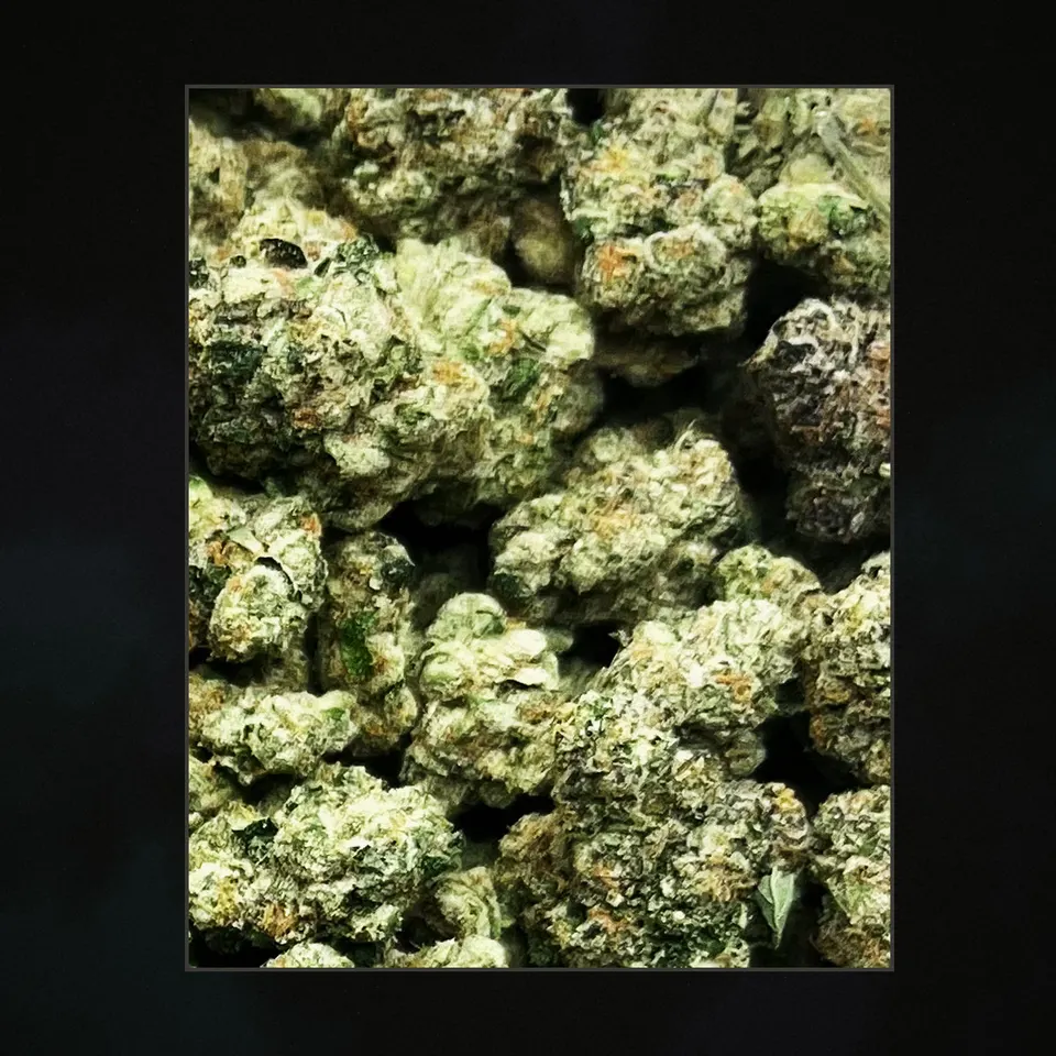 E-85 THCA flower, trichome close-up